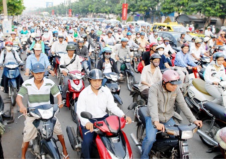 Siết điều kiện nhập cư có giúp giãn dân số ở các thành phố lớn?