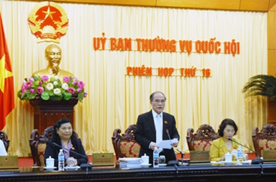 Không hạn chế cá nhân vay và trả nợ nước ngoài - 1 Chủ tịch Nguyễn Sinh Hùng điều khiểu buổi làm việc đầu tiên phiên họp thứ 16 của UB Thường vụ QH.
