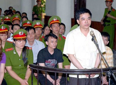 Đại biểu Quốc hội lật lại vụ công an “bảo kê” chợ ma túy Thanh Nhàn - 1 Nguyên thiếu tá công an Phạm Đình Tiếng trong một phiên xử sơ thẩm.