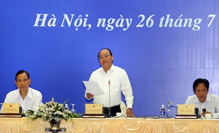 “Xử” công chức không được việc - khó vì không ai sai phạm! - 1 Phó Thủ tướng Nguyễn Xuân Phúc chủ trì hội nghị tại đầu cầu Hà Nội (ảnh: chinhphu.vn).