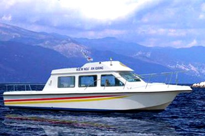 Sẽ trang bị súng cho lực lượng kiểm ngư Việt Nam - 1 Kiểm ngư viên và tàu kiểm ngư sẽ được trang bị thêm một số loại vũ khí quân dụng.