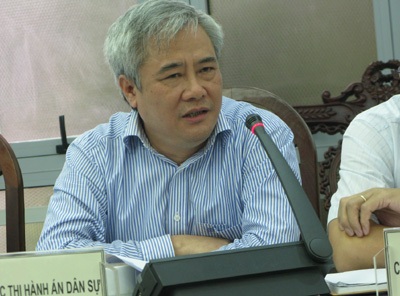 Vụ Vinashin: “Án phạt” 1.200 tỷ đồng khó thi hành - 1 Quyền Tổng Cục trưởng Tổng Cục Thi hành án dân sự Hoàng Sỹ Thành tại cuộc họp báo.