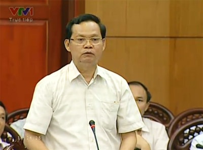 Tổng Thanh tra Chính phủ Huỳnh Phong Tranh chia lửa với Bộ trưởng TN-MT trong phiên chất vấn.