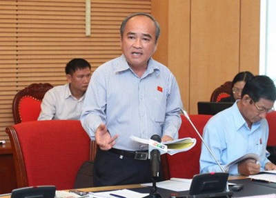 Giải trình về quy hoạch để chặn lợi ích nhóm, thông đồng, tiêu cực - 1 Đại biểu Huỳnh Minh Thiện phát biểu tại phiên thảo luận tổ chiều 11/11 (ảnh: TTXVN).