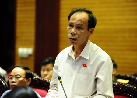 Đại biểu Trương Văn Vở phát biểu tại Quốc hội.