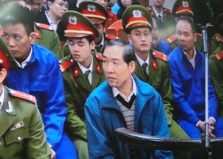 Dương Chí Dũng tại tòa sáng 14/12.