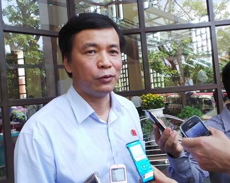 “Việt Nam đang củng cố hồ sơ khởi kiện Trung Quốc” - 1 Chủ nhiệm Văn phòng Quốc hội Nguyễn Hạnh Phúc: Việt Nam đang củng cố hồ sơ khởi kiện Trung Quốc.