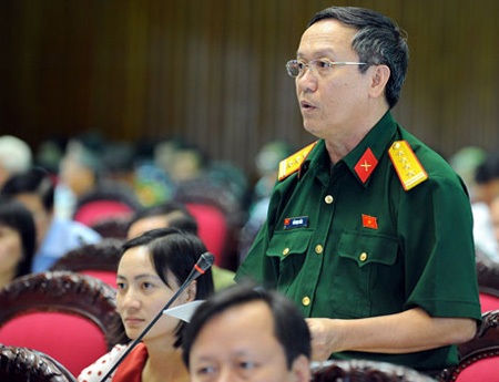 Mang thai hộ - trẻ sinh ra là người chịu hậu quả nhiều nhất - 2 Đại biểu Đỗ Ngọc Niễn cho rằng thực tế chưa rõ yêu cầu bức xúc của nhu cầu mang thai hộ.
