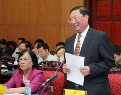 Dự án điện mặt trời tỷ USD: “Có sai sót nhưng không tham ô” - 2 Bộ trưởng Giàng Seo Phử và Phạm Thị Hải Chuyền tại phiên giải trình.