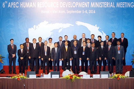 Thủ tướng phát biểu tại Hội nghị Bộ trưởng Phát triển nguồn nhân lực APEC.