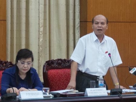 Bao nhiêu cát tặc, vàng tặc được tiếp tay để… rút ruột quốc gia? - 1 Bao nhiêu cát tặc, vàng tặc được tiếp tay để… rút ruột quốc gia?