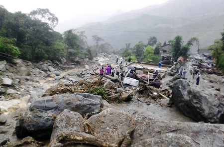 Phó Thủ tướng: Chống bão tốt nhưng sau bão vẫn mất 50 người - 1 Phó Thủ tướng: Chống bão tốt nhưng mỗi năm mất 50 người hậu thiên tai