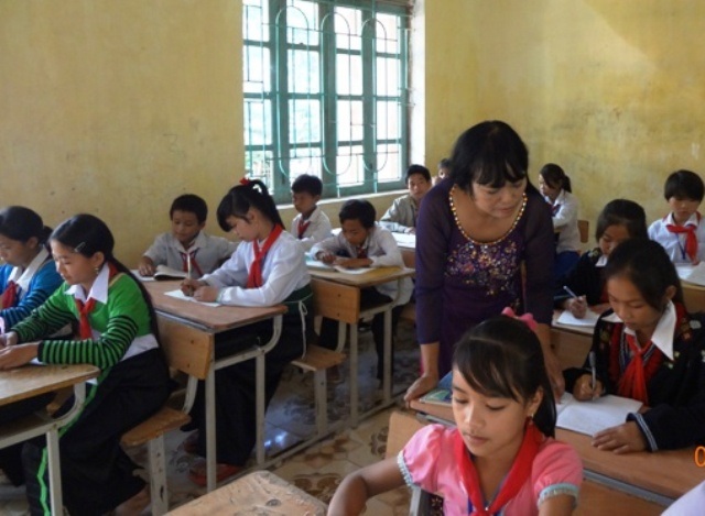 Với cô giáo Thủy, để dạy học trò vùng cao phải dạy bằng cả trái tim mình