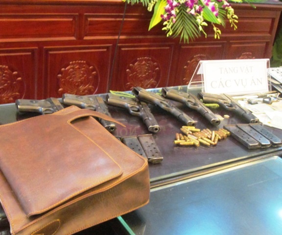 Tang vật vụ án tại cơ quan CSĐT