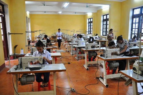 Tuyển sinh khó khăn do có quá nhiều trường dạy nghề - 1 Hiếm hoi mới có một lớp học được coi là đông học sinh như thế này hiện nay