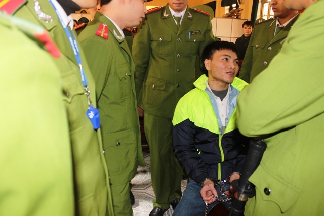 Bị cáo Lê Văn Hảo trước vành móng ngựa