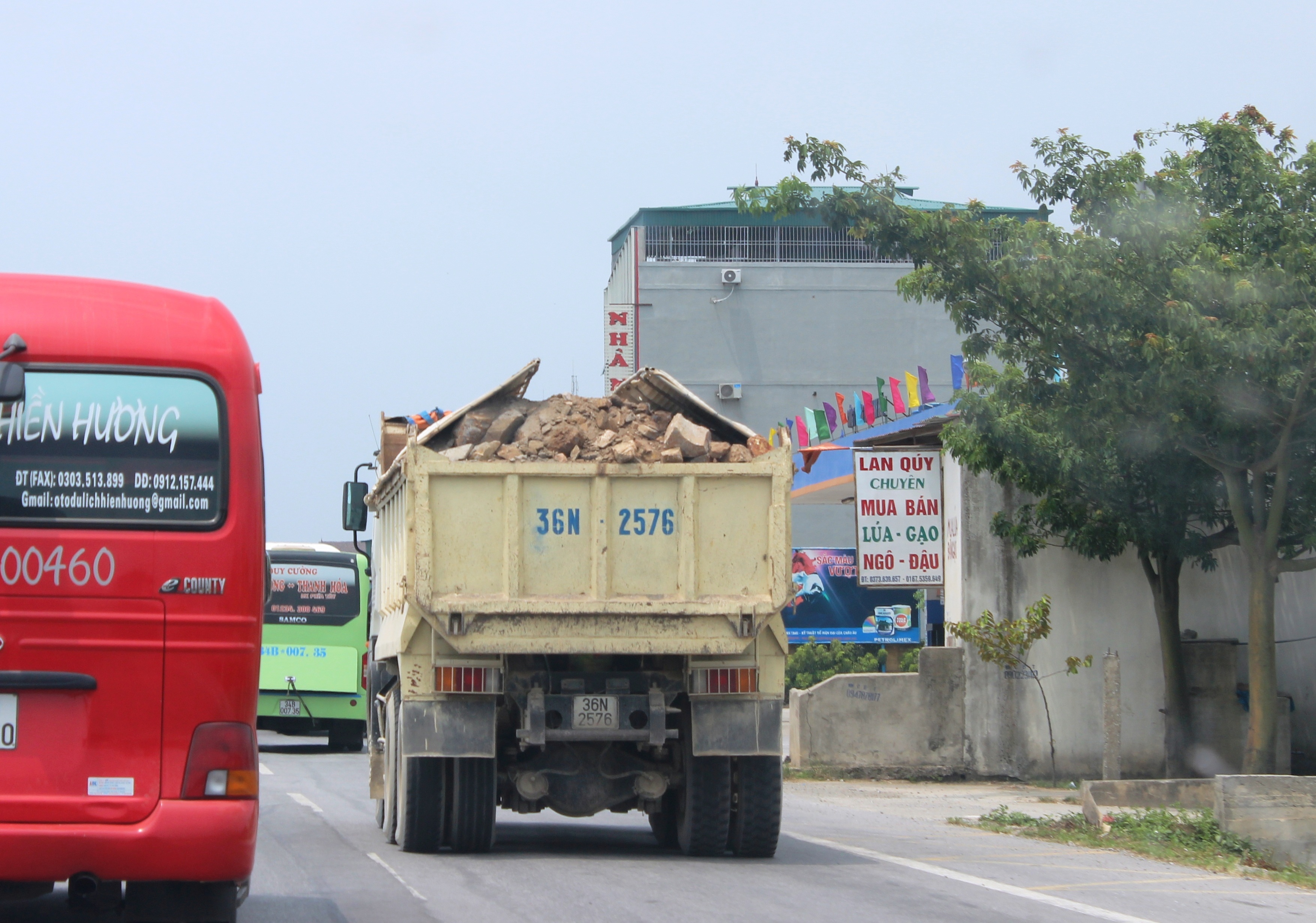 Tình trạng xe quá tải lọt trạm cân ở Thanh Hóa vẫn diễn ra