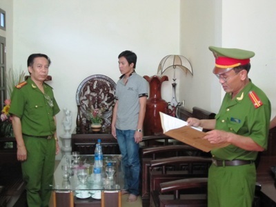 Khởi tố cán bộ ngân hàng liên quan đến vụ vỡ nợ - 1 Khởi tố cán bộ ngân hàng liên quan đến vụ vỡ nợ - 1