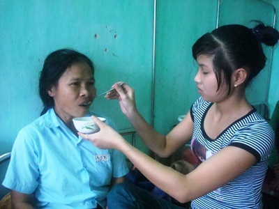 “Bố đã mất, chúng em chỉ biết bấu víu vào mẹ” - 1