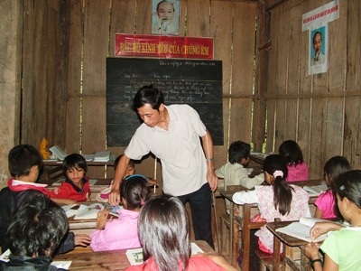 Những thầy giáo trẻ gieo chữ giữa heo hút đại ngàn - 4