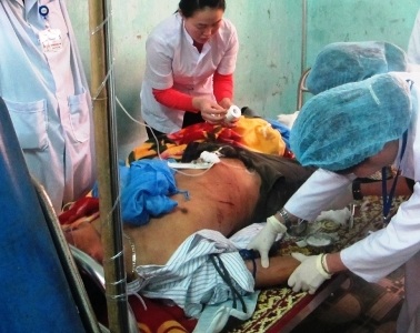 Xe khách lao xuống vực, 1 người tử nạn - 2