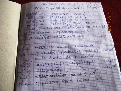 Quảng Bình: Hơn 13 triệu đồng đến với gia đình bà cụ 90 tuổi nuôi con mù lòa - 1