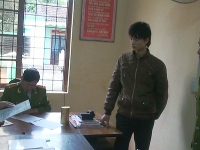 Nhân viên vô hiệu hóa camera, "khoắng" đồ siêu thị - 1