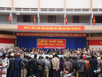 Về làng Sình xem vật cổ truyền - 16