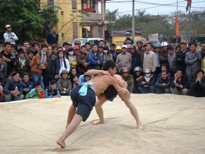 Về làng Sình xem vật cổ truyền - 19