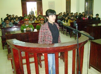 Chiếm đoạt gần 60 vòng vàng, lĩnh 14 năm tù