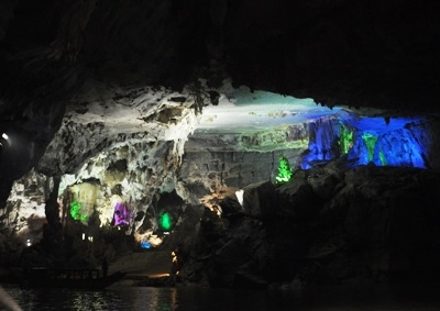 Những tuyệt phẩm của tạo hóa trong lòng động Phong Nha