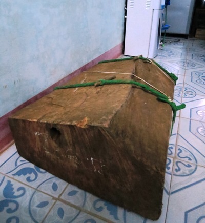 Vì sao 3 cây sưa trăm tỉ dễ dàng “lọt” khỏi cửa rừng? - 7 Vì sao 3 cây sưa trăm tỉ dễ dàng “lọt” khỏi cửa rừng?