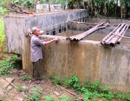 Nước ở nhà máy nước sạch Quảng Trung cũng bị nhiễm phèn