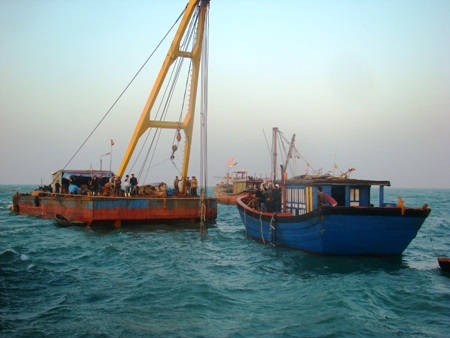 Lưới của chiếc tàu bị chìm đã được các ngư dân vớt được trước đó