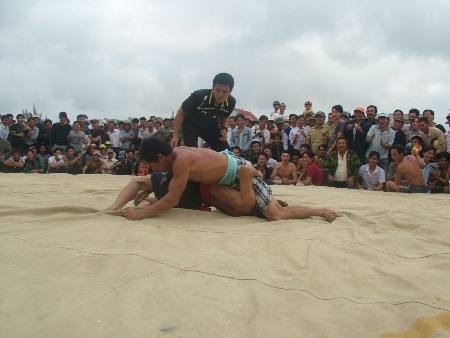 Các đô vật đã cống hiến cho người xem nhiều thế vật độc đáo và uyển chuyển