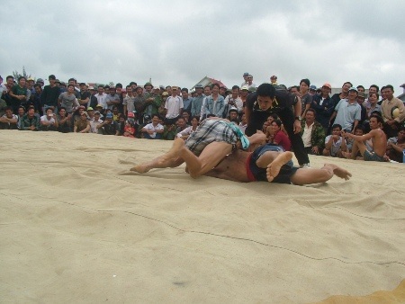 Các đô vật đã cống hiến cho người xem nhiều thế vật độc đáo và uyển chuyển