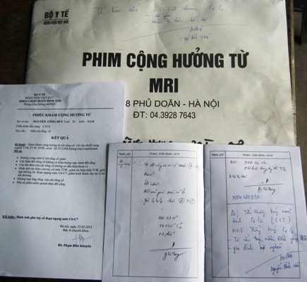 Hy vọng được đứng dậy của cháu Huy đã nhen nhóm sau khi có kết quả chụp X quang và siêu âm