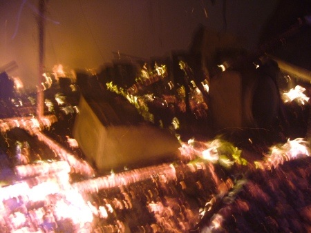 Chỉ trong 2 tiếng, hầu hết sân khấu, phòng làm việc cả trung tâm đã bị bà hỏa thiêu rụi