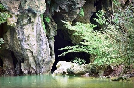 Vẻ đẹp mê hồn của thung lũng Sinh Tồn - hang Thủy Cung - 9 Khung cảnh đẹp mê hồn du khách