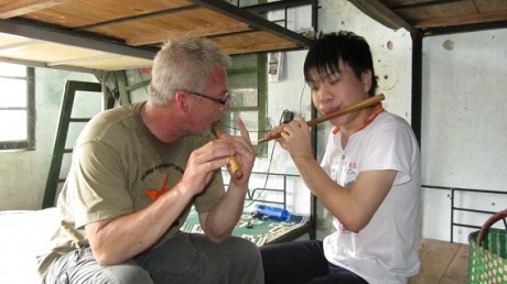 Tâm sự của cô bé nghèo sau cuộc gặp với nhà báo Đức - 4 Sự quan tâm rất đặc biệt