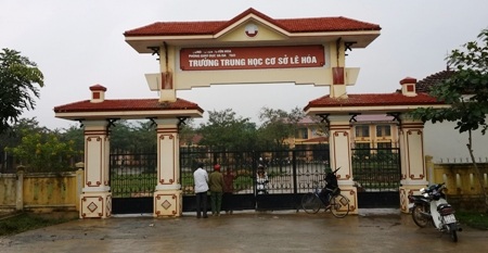 Nổ trong trường học, 2 học sinh thương vong - 1 Trường học xảy ra vụ nổ