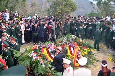 Linh cữu Đại tướng đã mãi mãi nằm lại với quê hướng
