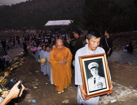 Linh cữu Đại tướng đã mãi mãi nằm lại với quê hướng