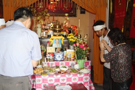 ... và những phần quà tương tự cũng đã được đoàn trao cho các em học sinh và giáo viên 