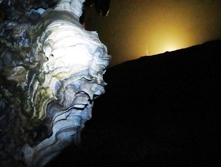 Những khối thạch nhũ đẹp mê hồn trong hệ thống hang động Phong Nha - Kẻ Bàng 