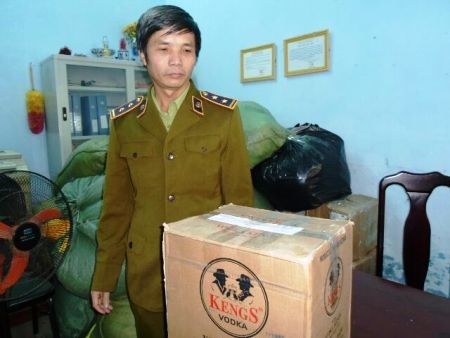 Quảng Bình: Phát hiện gần 140 chai rượu nếp 29 Hà Nội