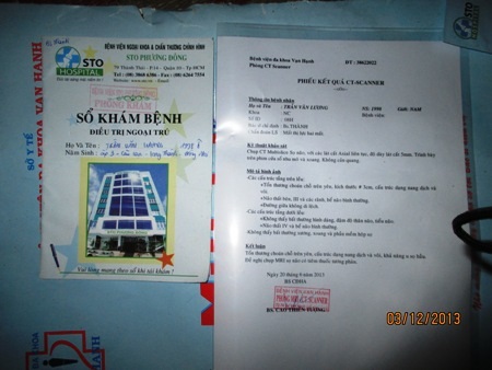 Sổ khám bệnh và chẩn đoán mất thị lực hai mắt của em Lương 