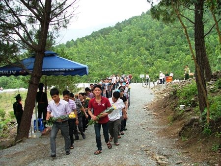 Riêng ngày 29/4, có khoảng 4 ngàn lượt người tới viếng mộ Đại tướng