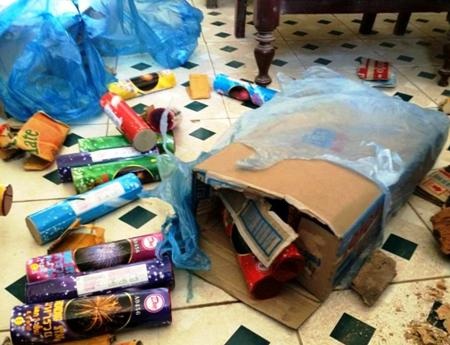 276 quả pháo hoa lậu được cất giấu tinh vi nhưng vẫn bị lực lượng chức năng phát hiện 