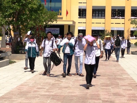 Môn thi Văn sáng nay ở Quảng Bình không có thí sinh nào vi phạm quy chế thi. (Ảnh: Đặng Tài)